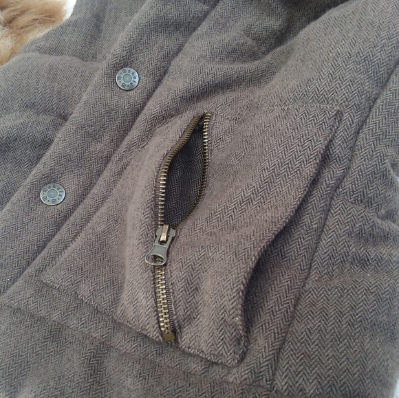 BB Dakota Wool Vest Fur Trimmed Hood - Picture 5 of 8